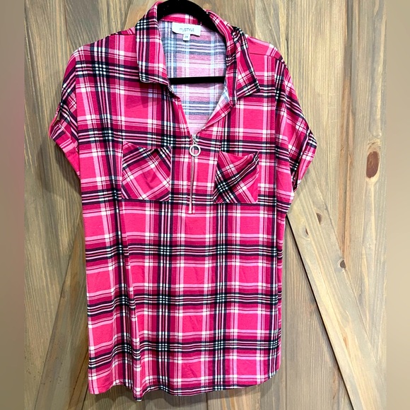 Ladies top - Picture 1 of 1